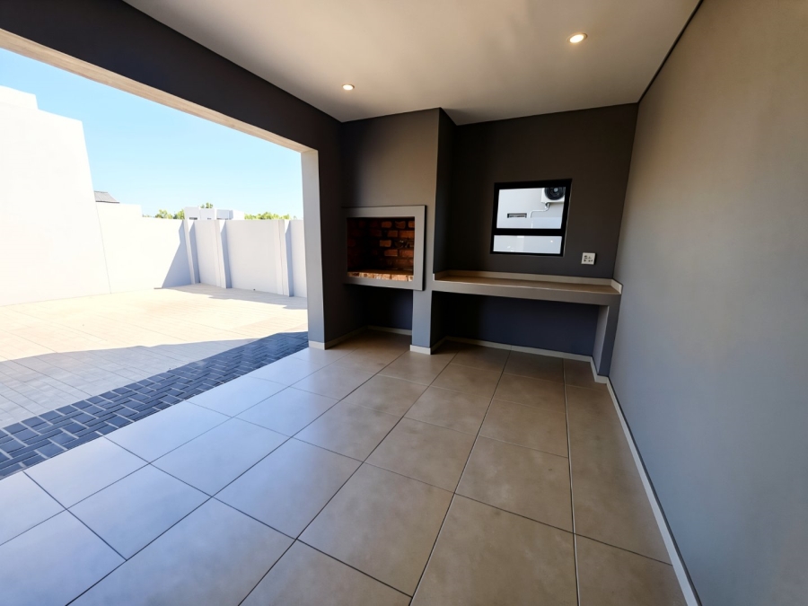 4 Bedroom Property for Sale in Sandown Western Cape